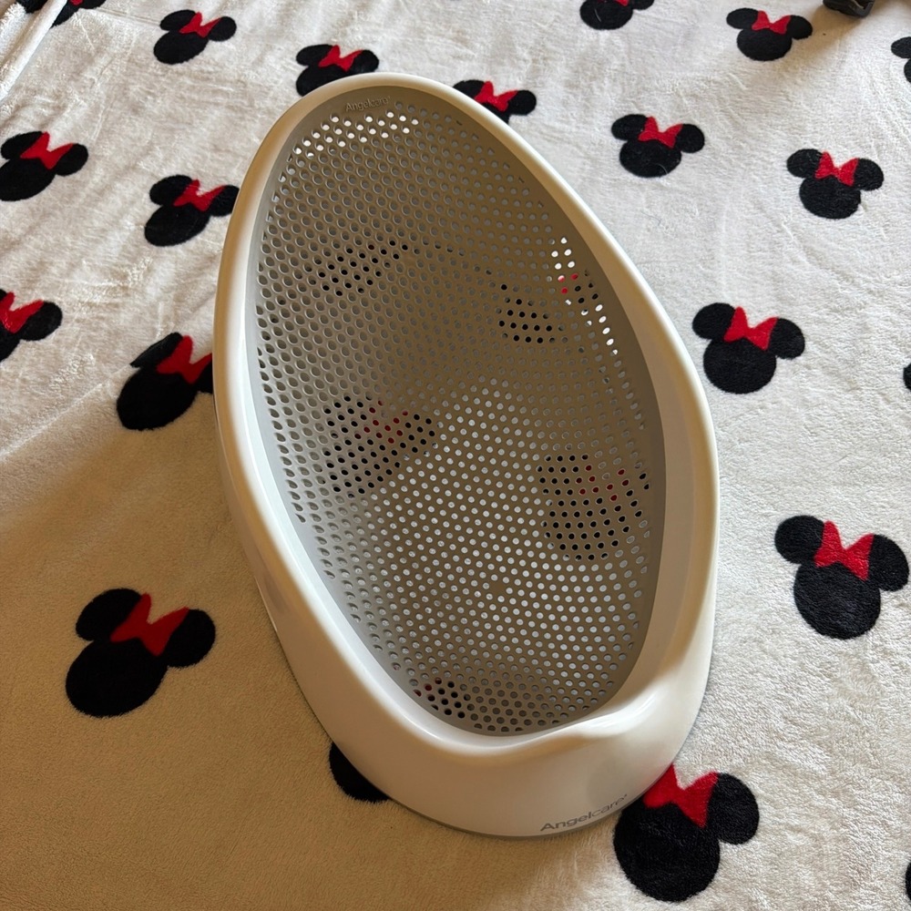 Angelcare Baby Bath Support Gray White Infant Newborn Bath Tub Insert - L0000